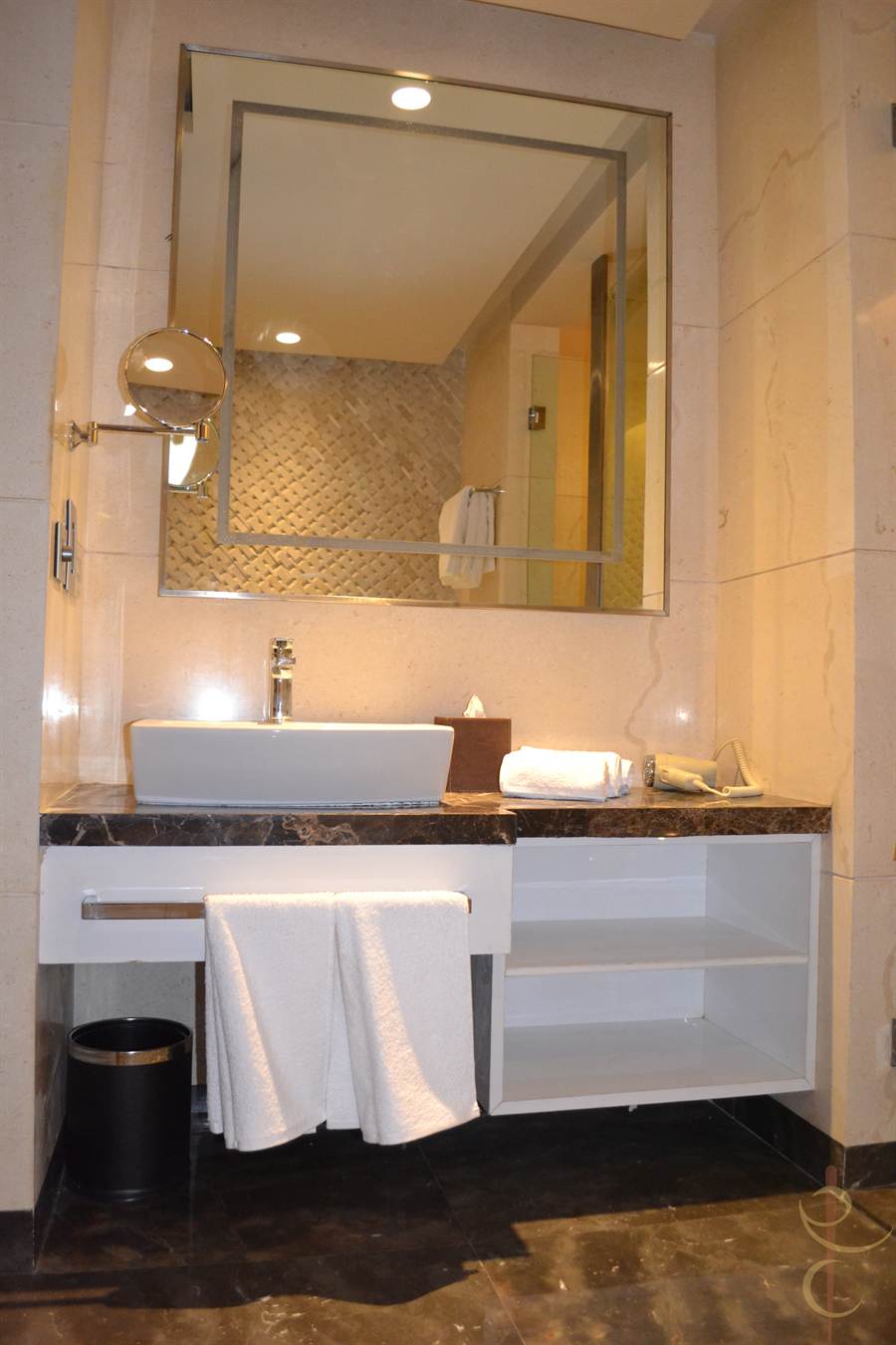 Crowne Plaza, Noida